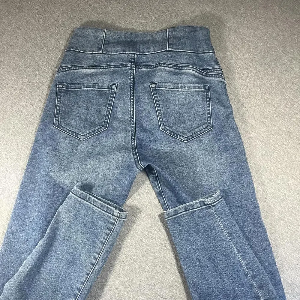 Ivanka Trump Light Blue Denim Woman’s Size 8 skinny elastic waist casual jesns - Picture 7 of 8
